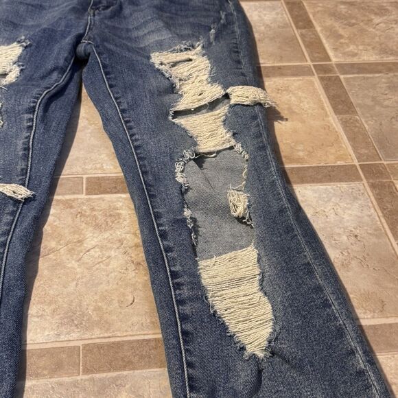 Judy Blue Straight Fit Jeans Distressed Medium Wash Stretch Size 13/31 - Picture 2 of 15